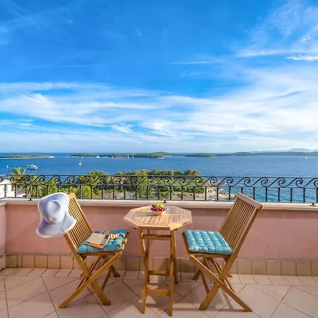 Hvar Sleeps 14 Pool Air Con Wifi 빌라