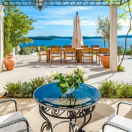 Hvar Sleeps 14 Pool Air Con Wifi * 흐바르
